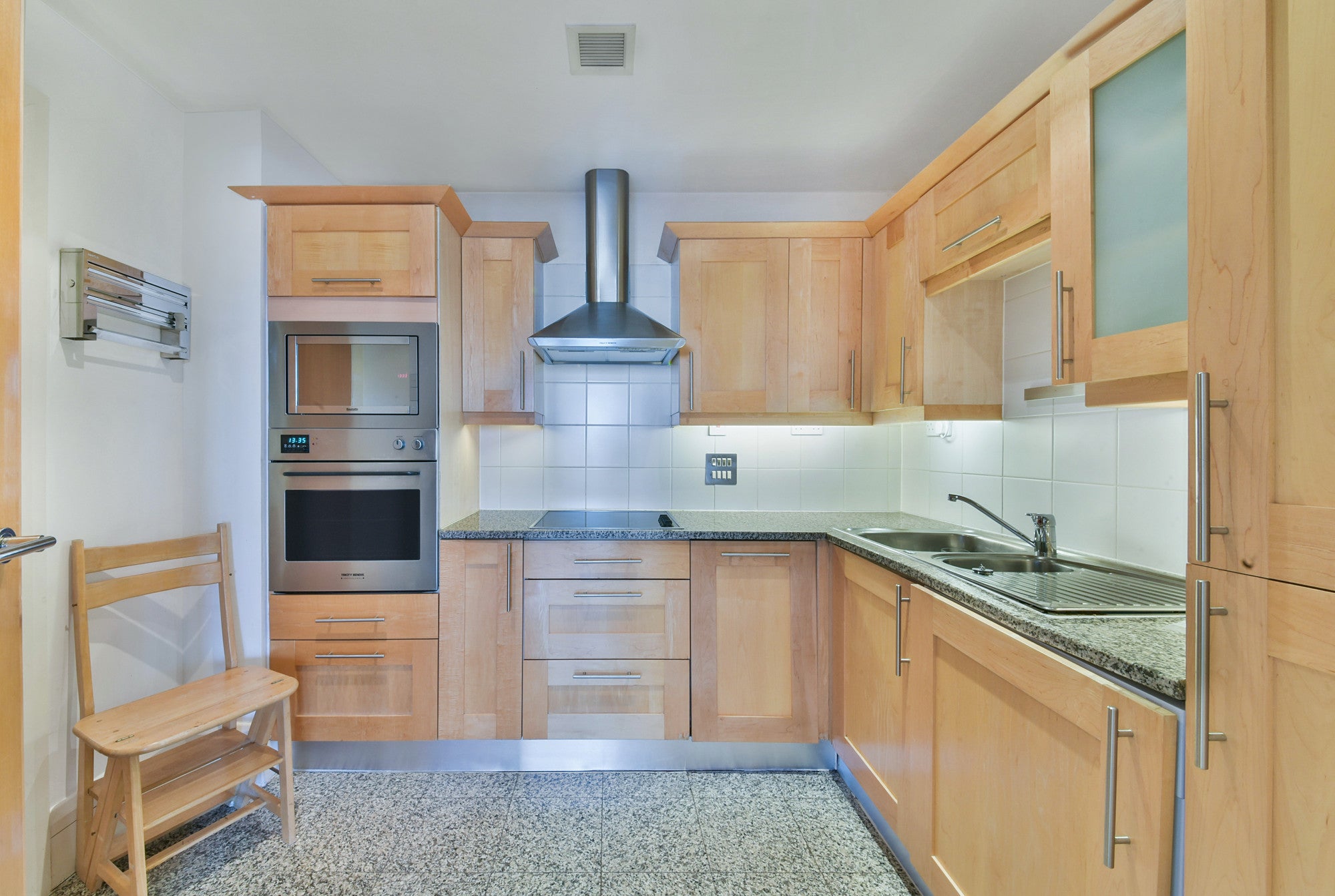 Flat Hatfields in Greater London