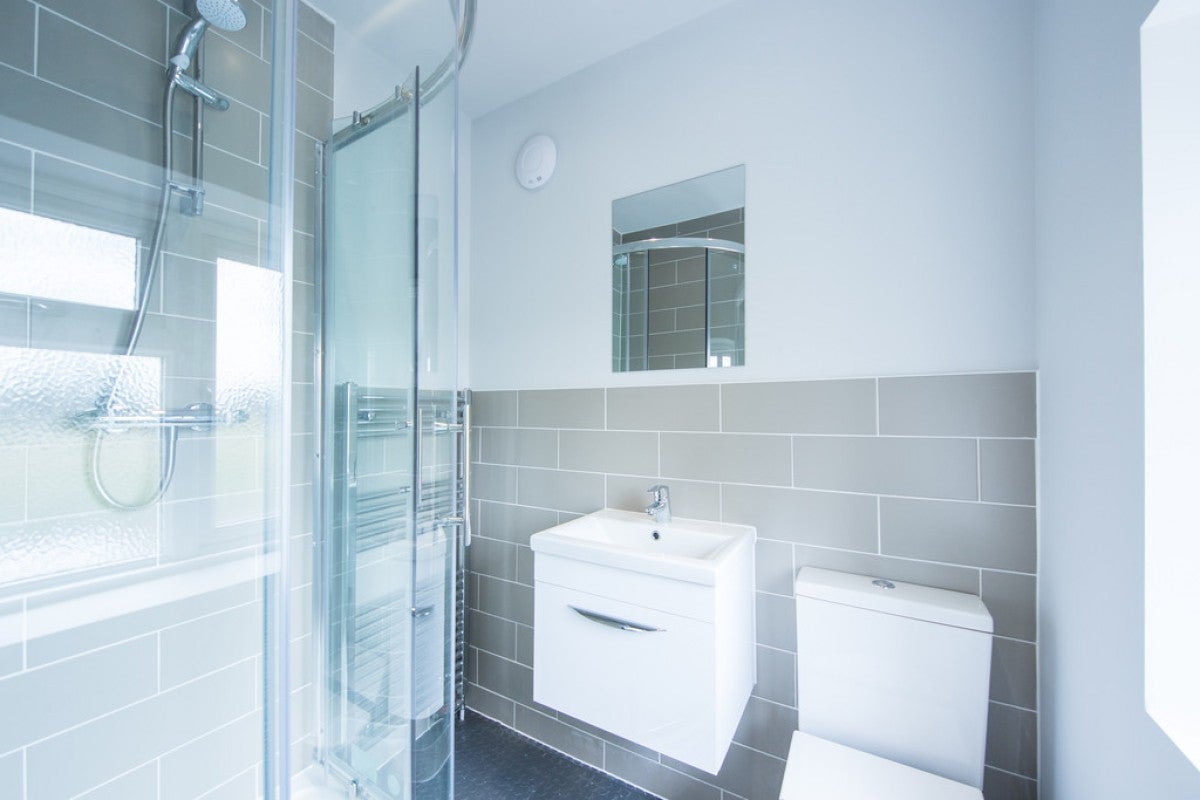 Room Holybrook Road in Reading