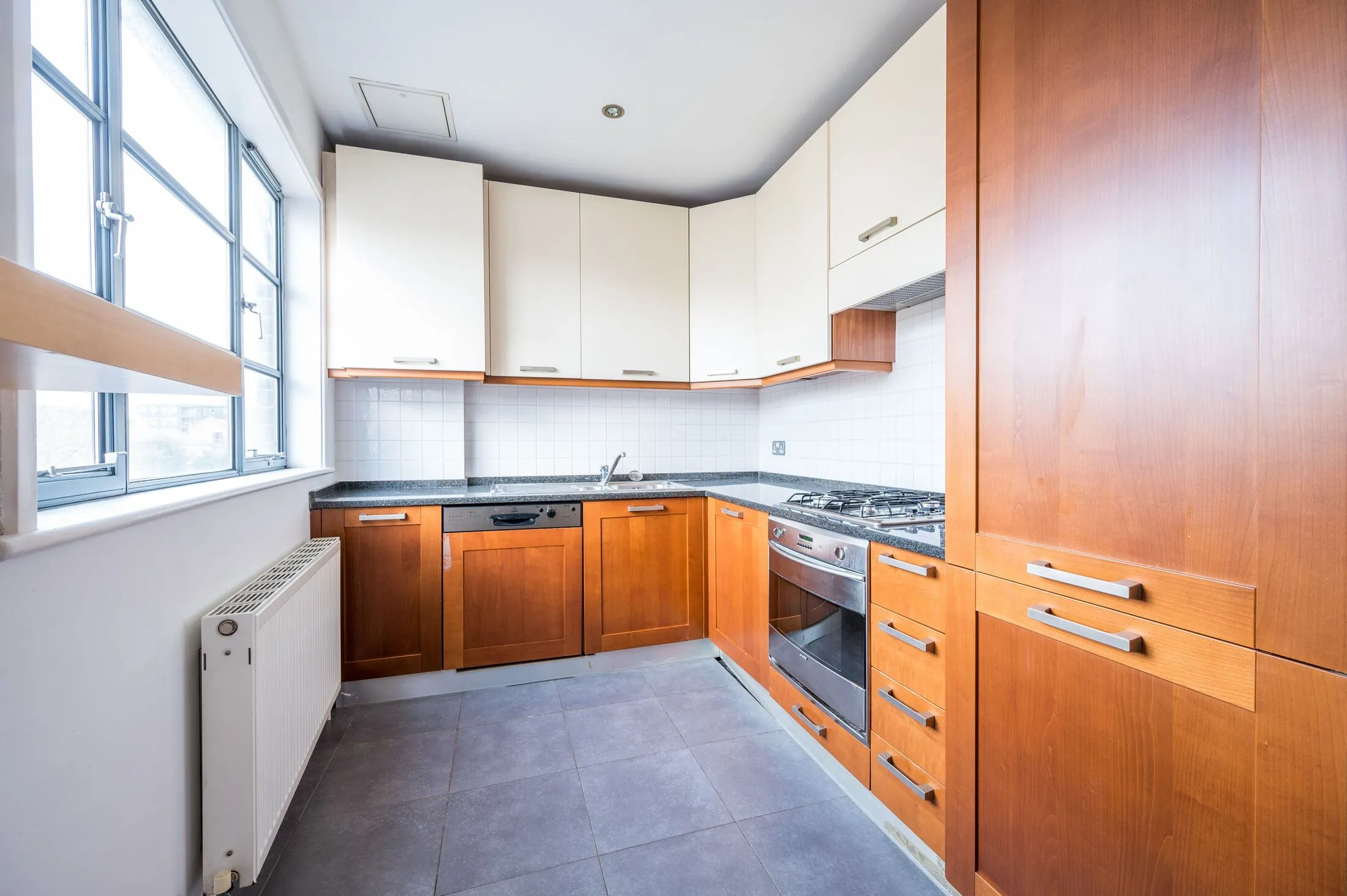 Flat City Garden Row in Greater London