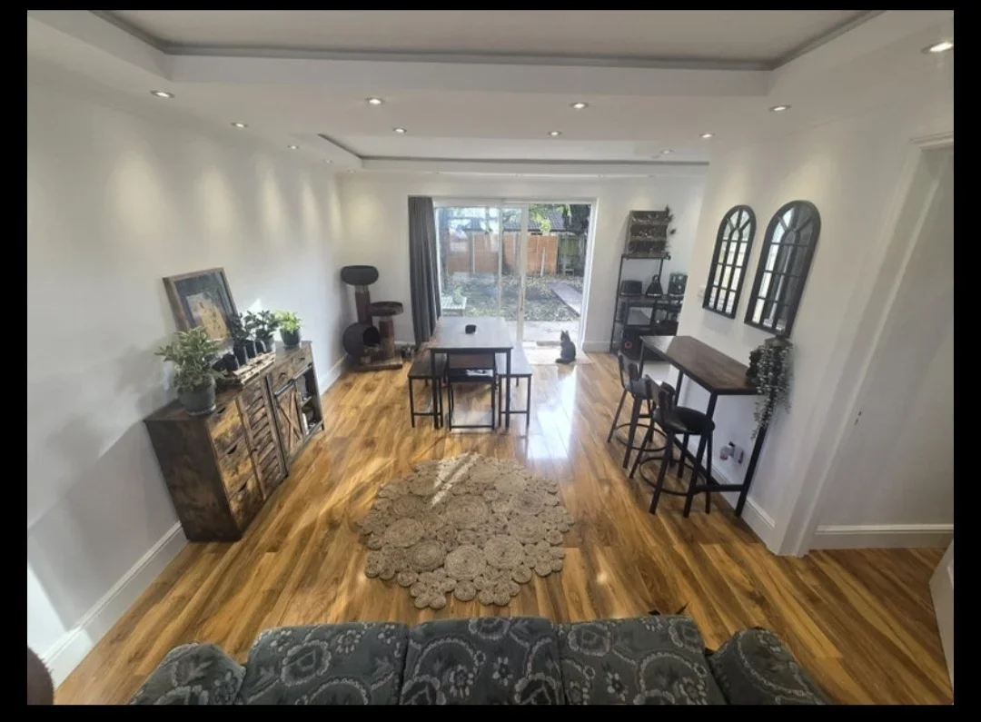 Room Oak Avenue in Greater London
