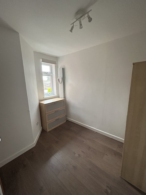 Room Limbrick Avenue in Coventry
