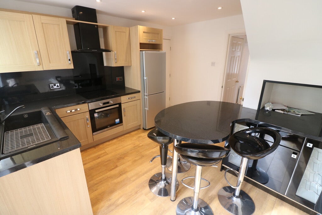 House Gillyon Close in Beverley