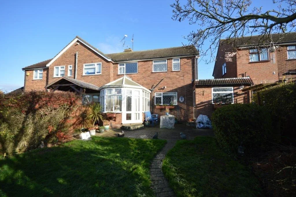 House Linden Close in Chelmsford