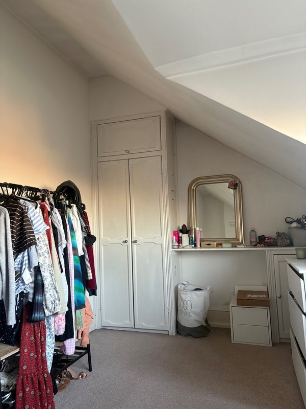 Room Schubert Road in Greater London