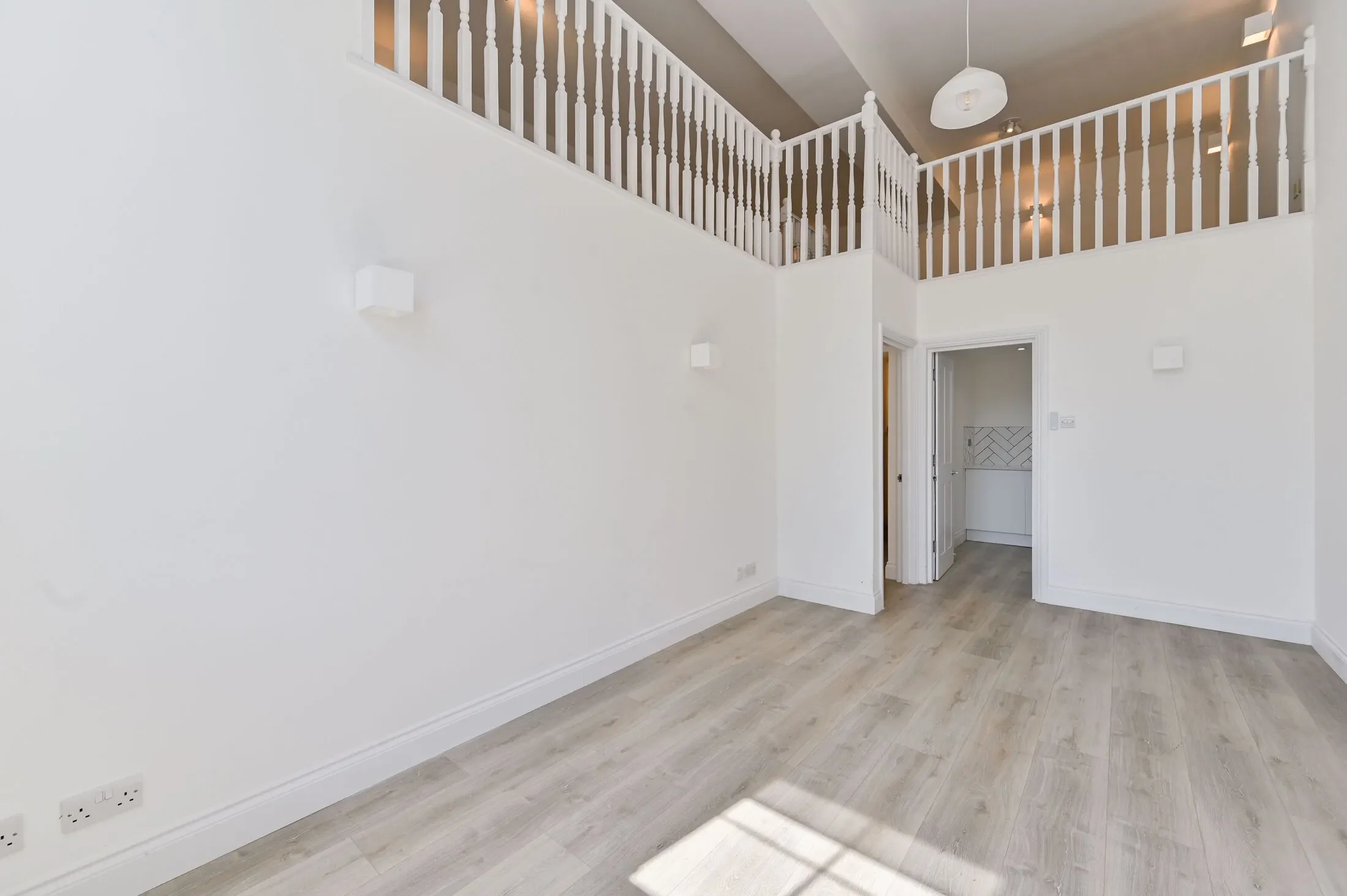 Flat Shillington Old School in Greater London