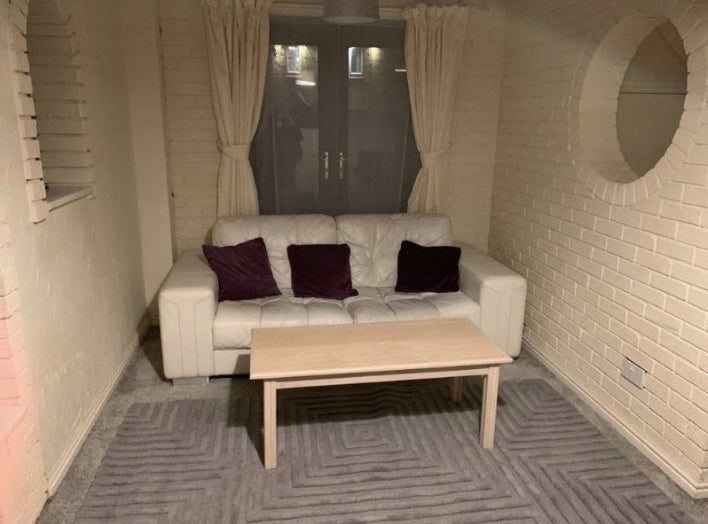 Room Merleburgh Drive in Borough of Swale