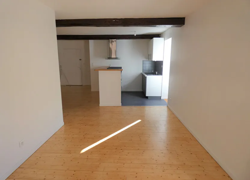 Flat Petite Rue des Collonges in Saint-Genis-Laval