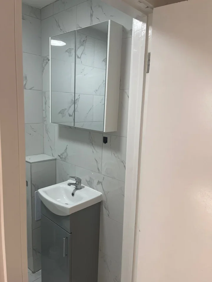 Room High Street in Cheshunt