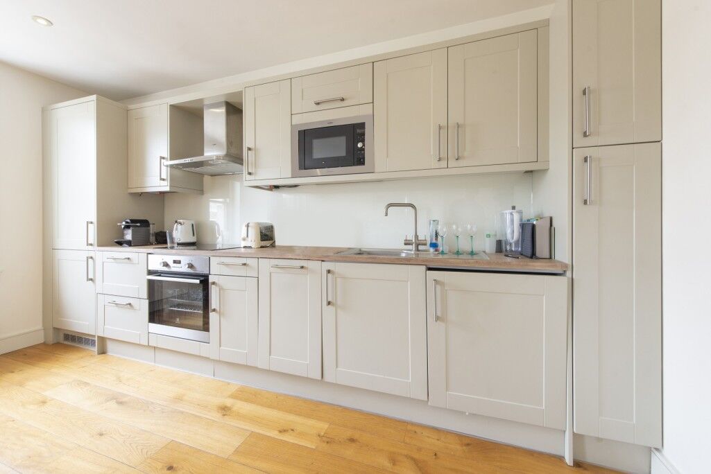 Flat Clifton Road in City of Westminster