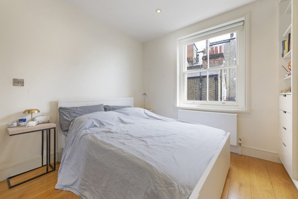 Flat Clifton Road in City of Westminster