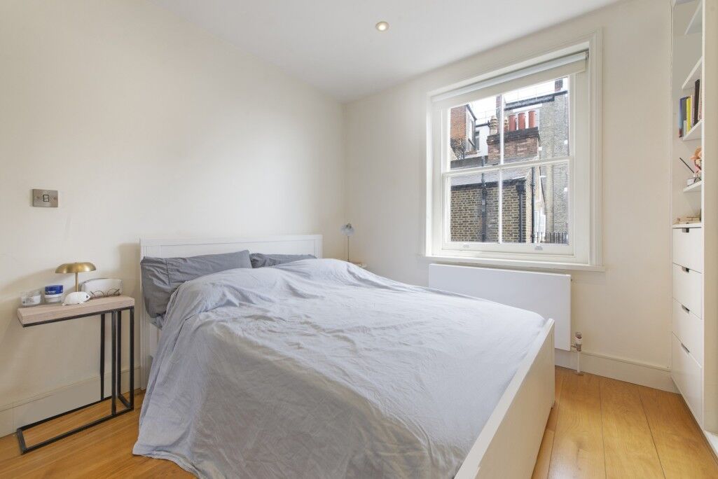 Flat Clifton Road in City of Westminster