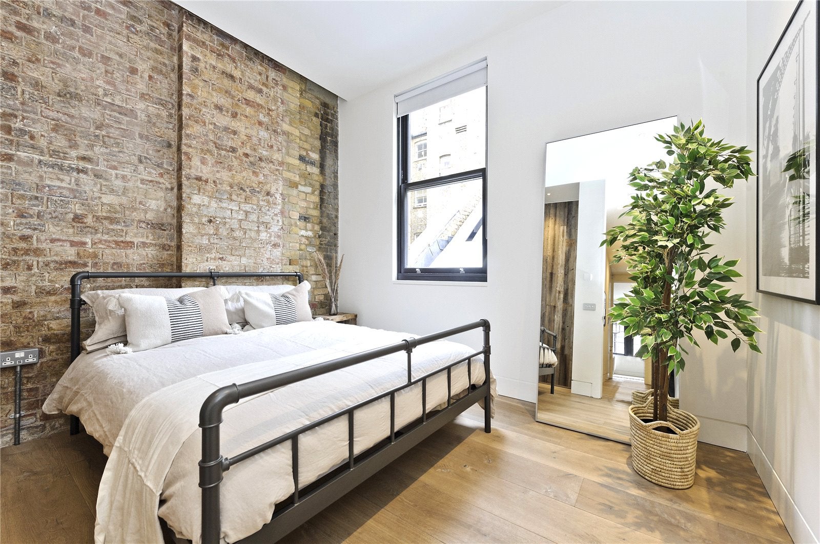 Flat Great Titchfield Street in City of Westminster