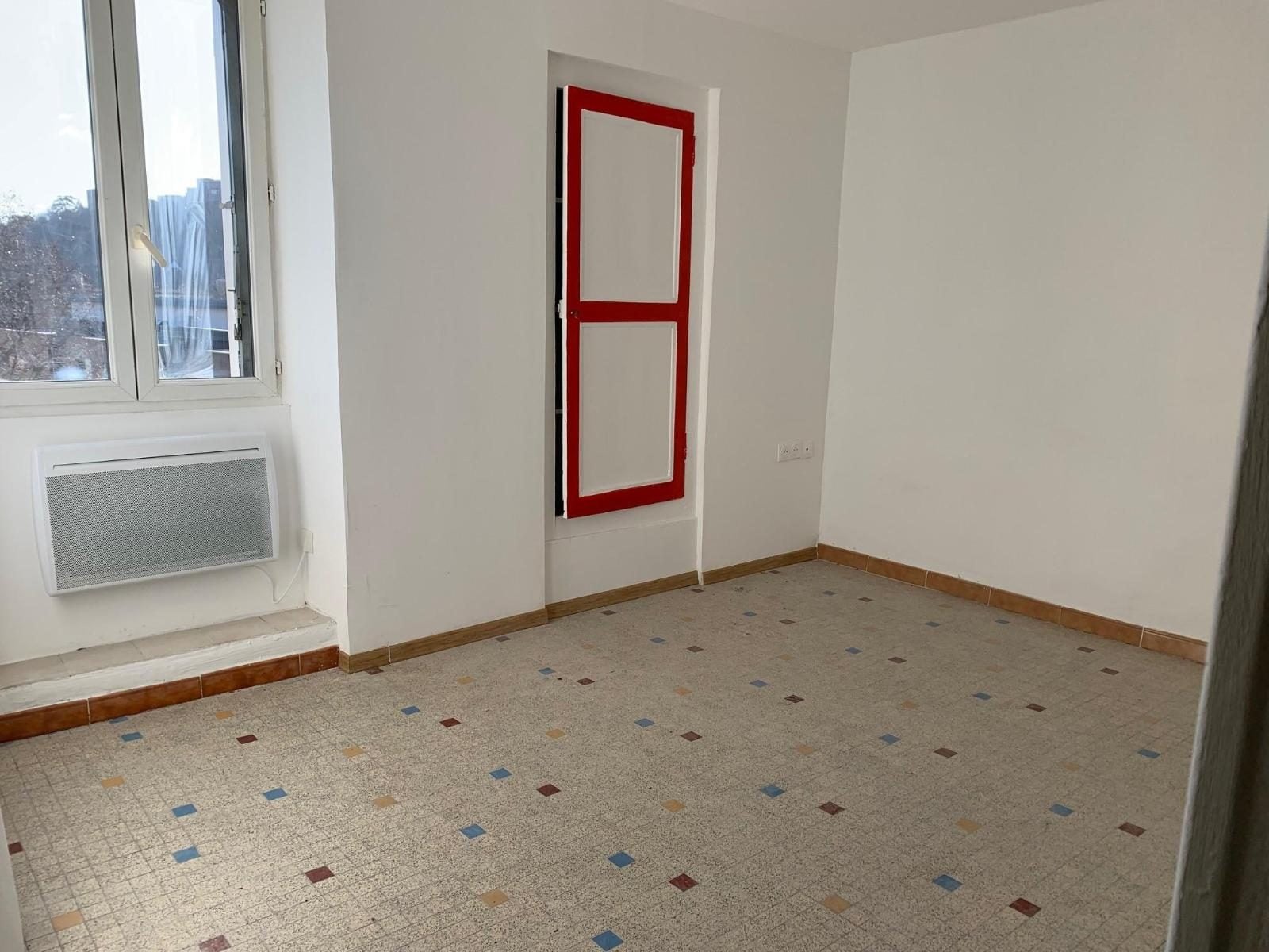 Flat Faubourg Jean Mathon in Aubenas