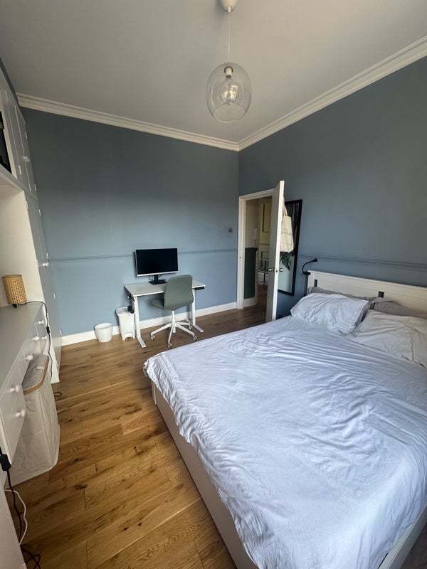 Room Lorne Road in Greater London