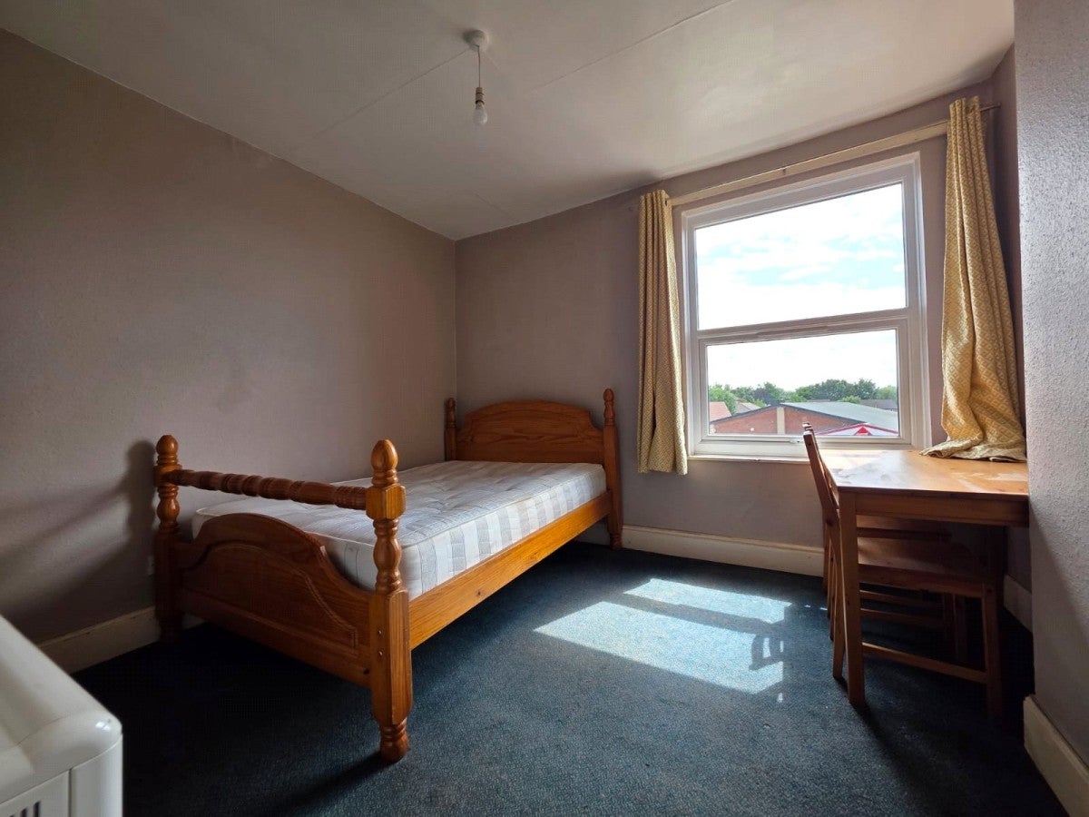 Flat Colwick Road in Nottingham