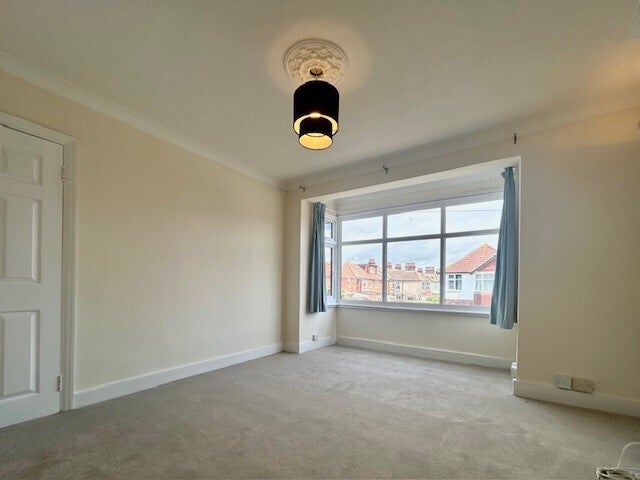 Flat Gannon Road in Worthing