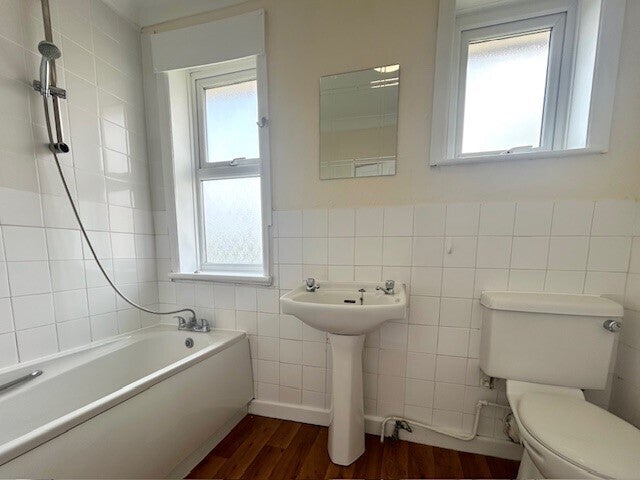Flat Gannon Road in Worthing