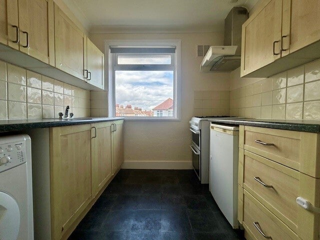 Flat Gannon Road in Worthing