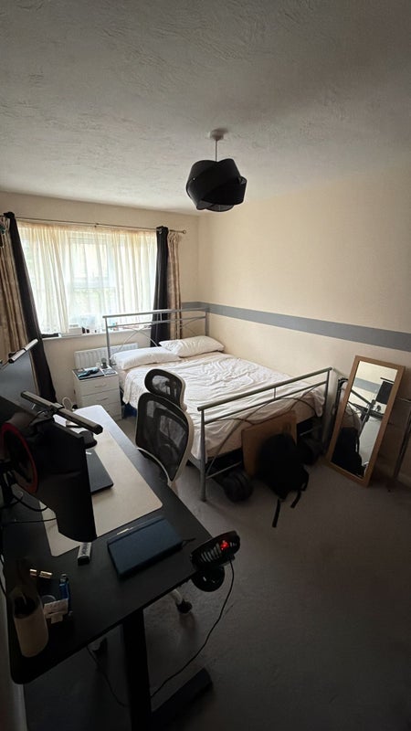 Room Dante Place in Greater London