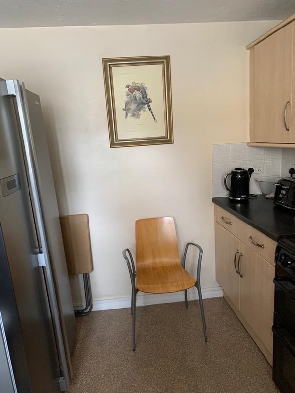 Room Dante Place in Greater London