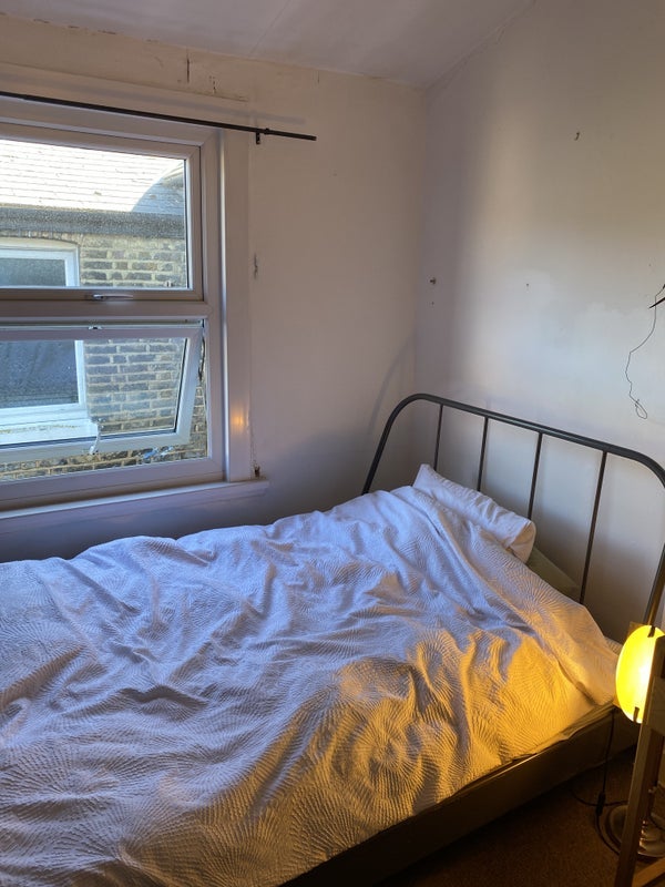 Room Sunnydene Street in Greater London