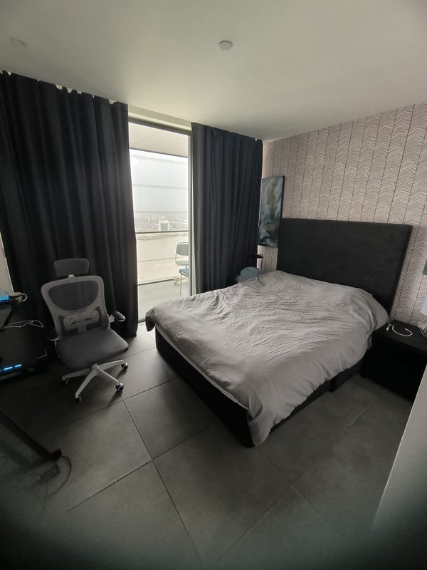Room Dollar Bay Place in Greater London