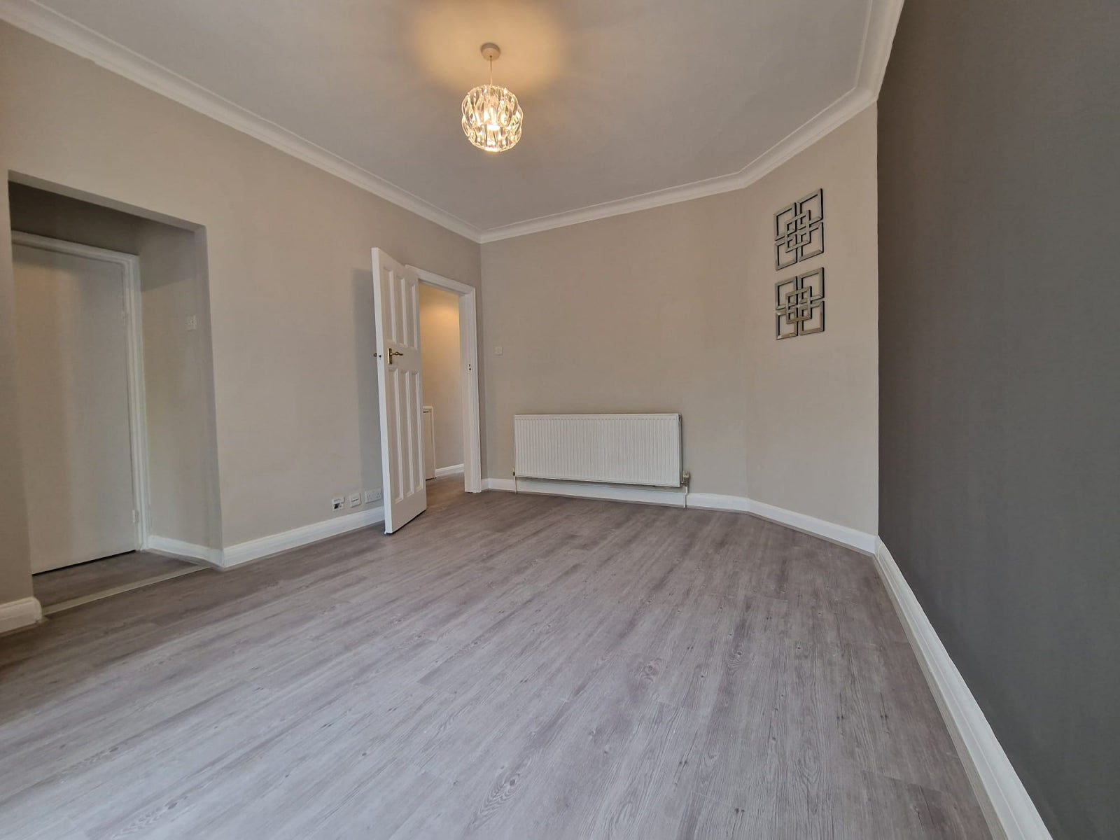 Flat Golders Manor Drive in Greater London