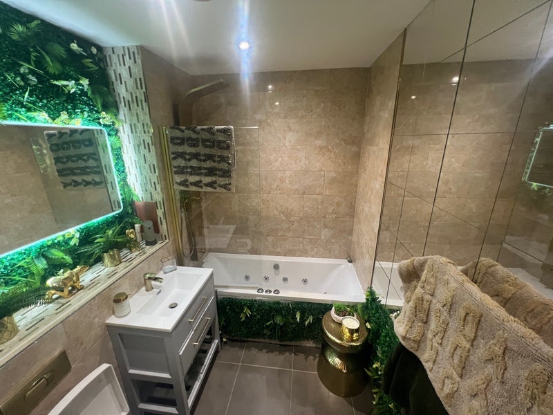 Room Fulbourne Road in Greater London