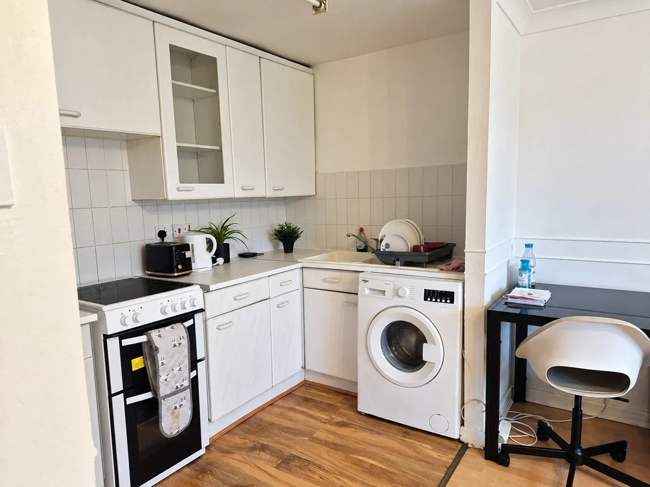 Flat Verbena Close in Greater London