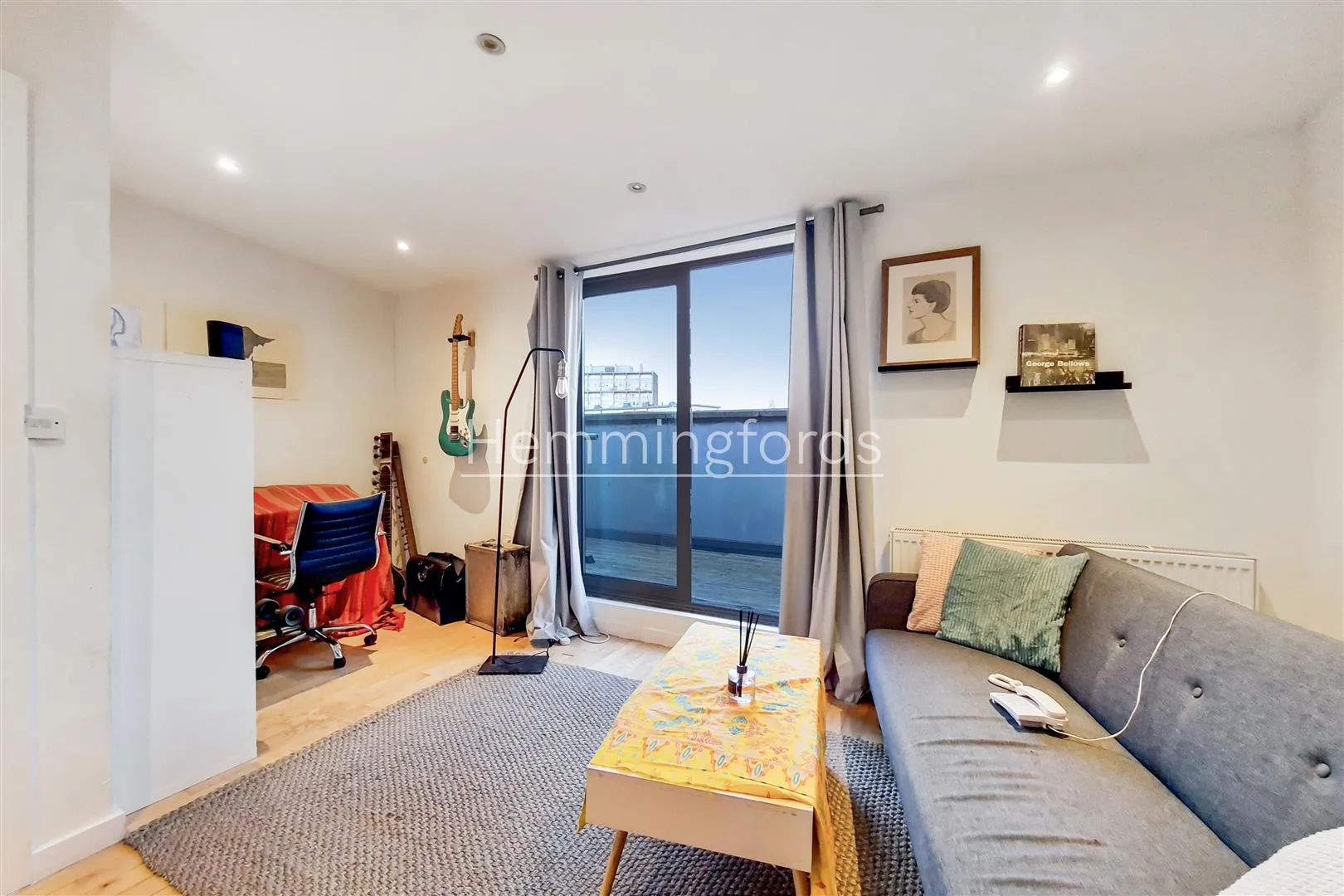 Flat Cephas Avenue in Greater London