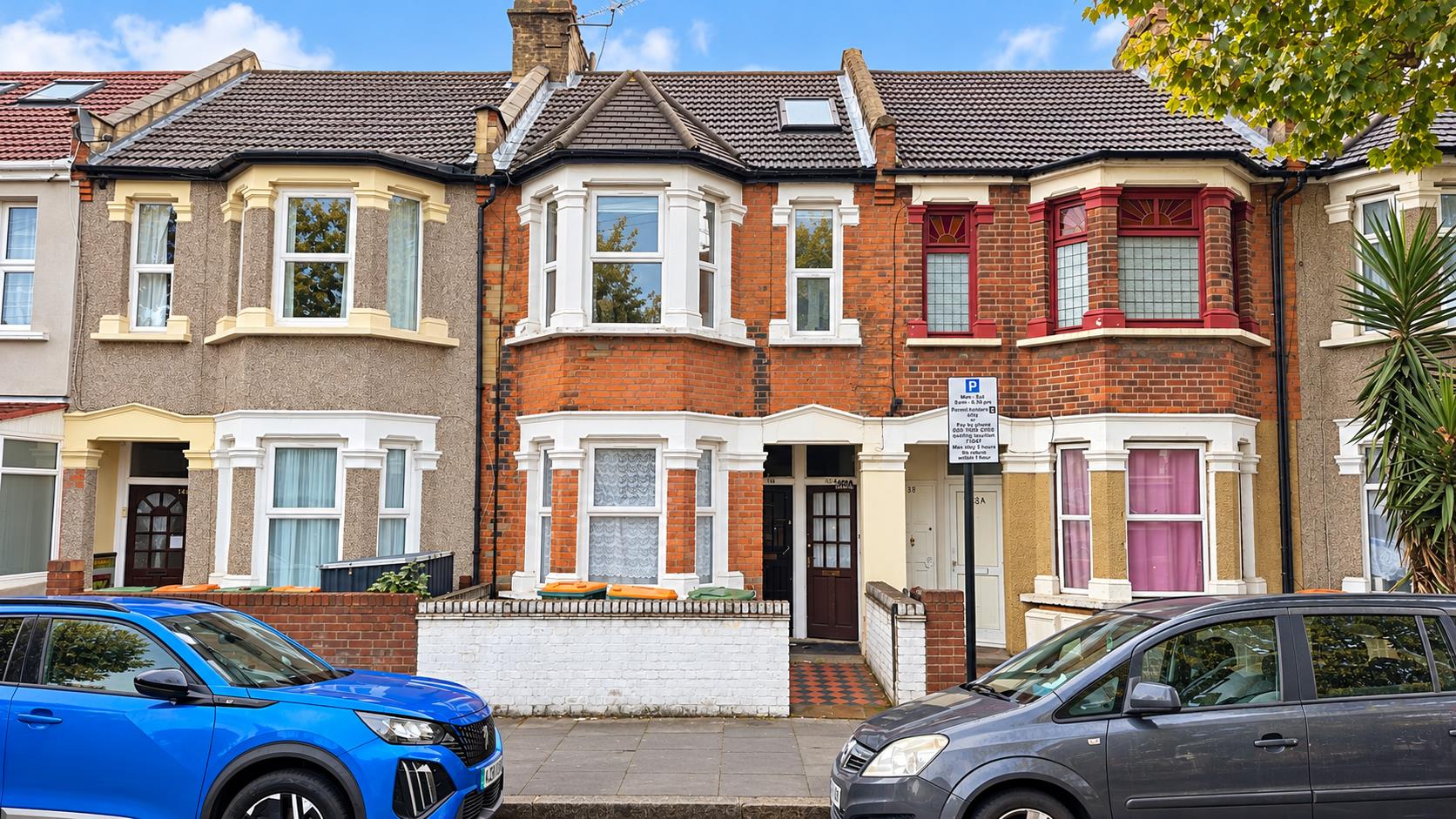 Flat Keppel Road in Greater London