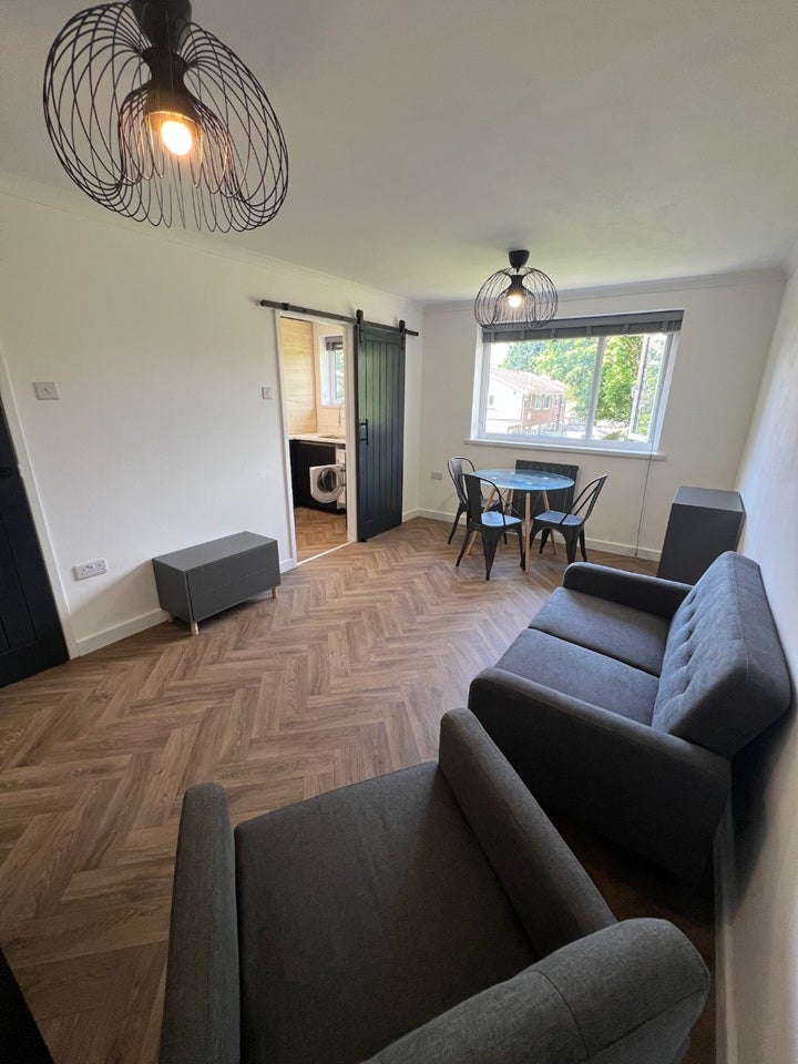 Flat Woodstock Avenue in Nottingham