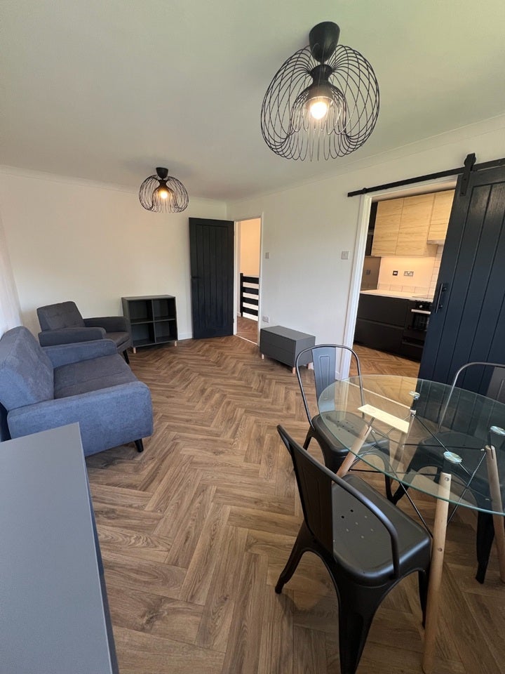 Flat Woodstock Avenue in Nottingham