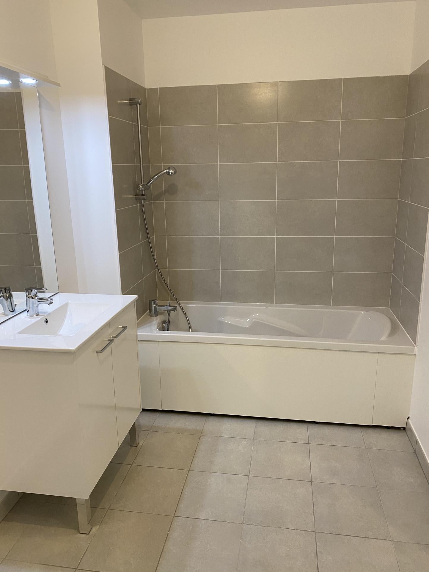 Appartement Avenue du Général Leclerc à Le Plessis-Trévise