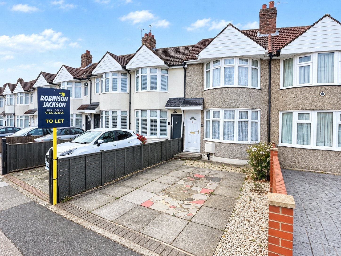 House Lyndon Avenue in Greater London
