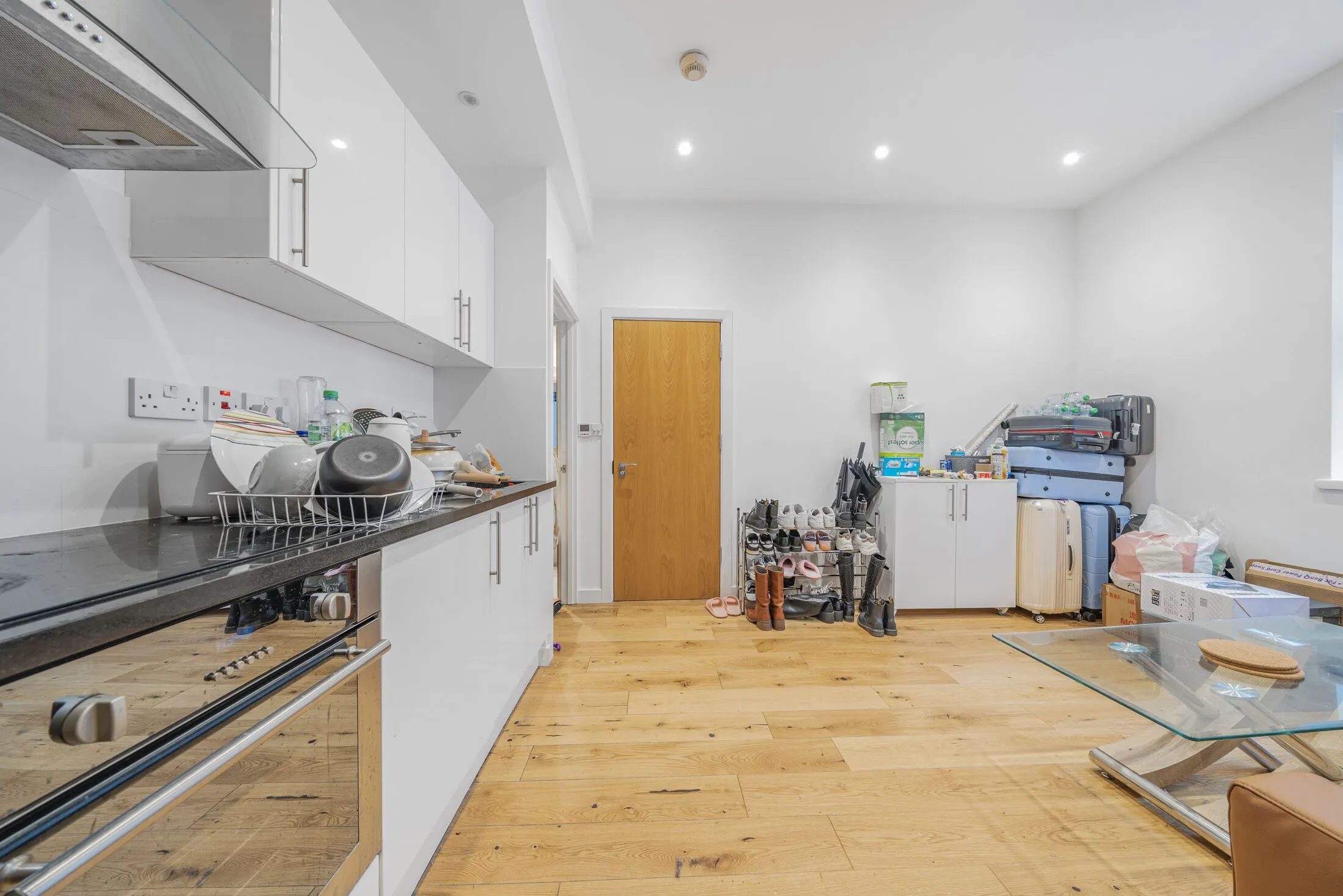 Flat Warwick Way in City of Westminster