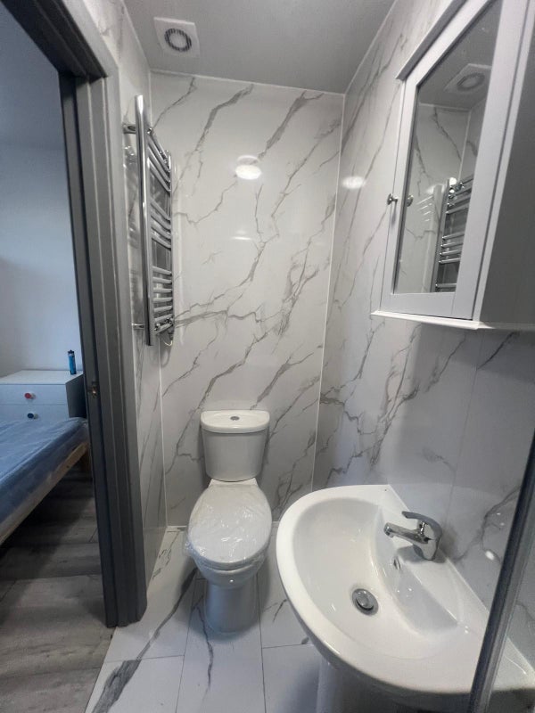 Flat Bath Road in Slough