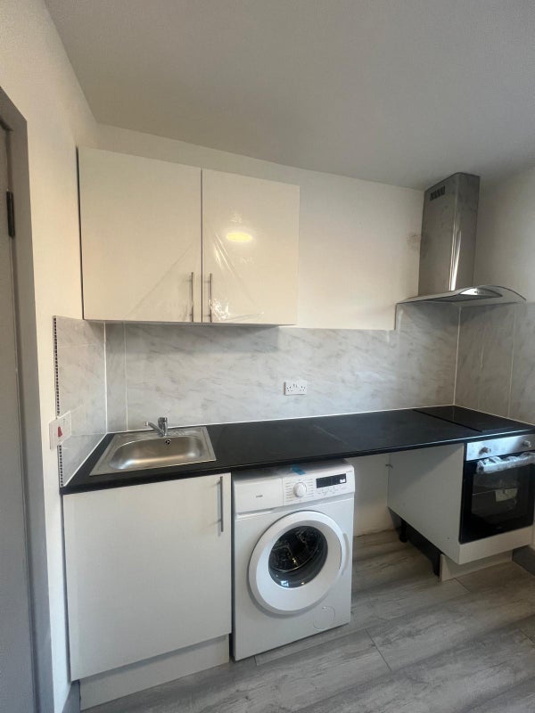 Flat Bath Road in Slough
