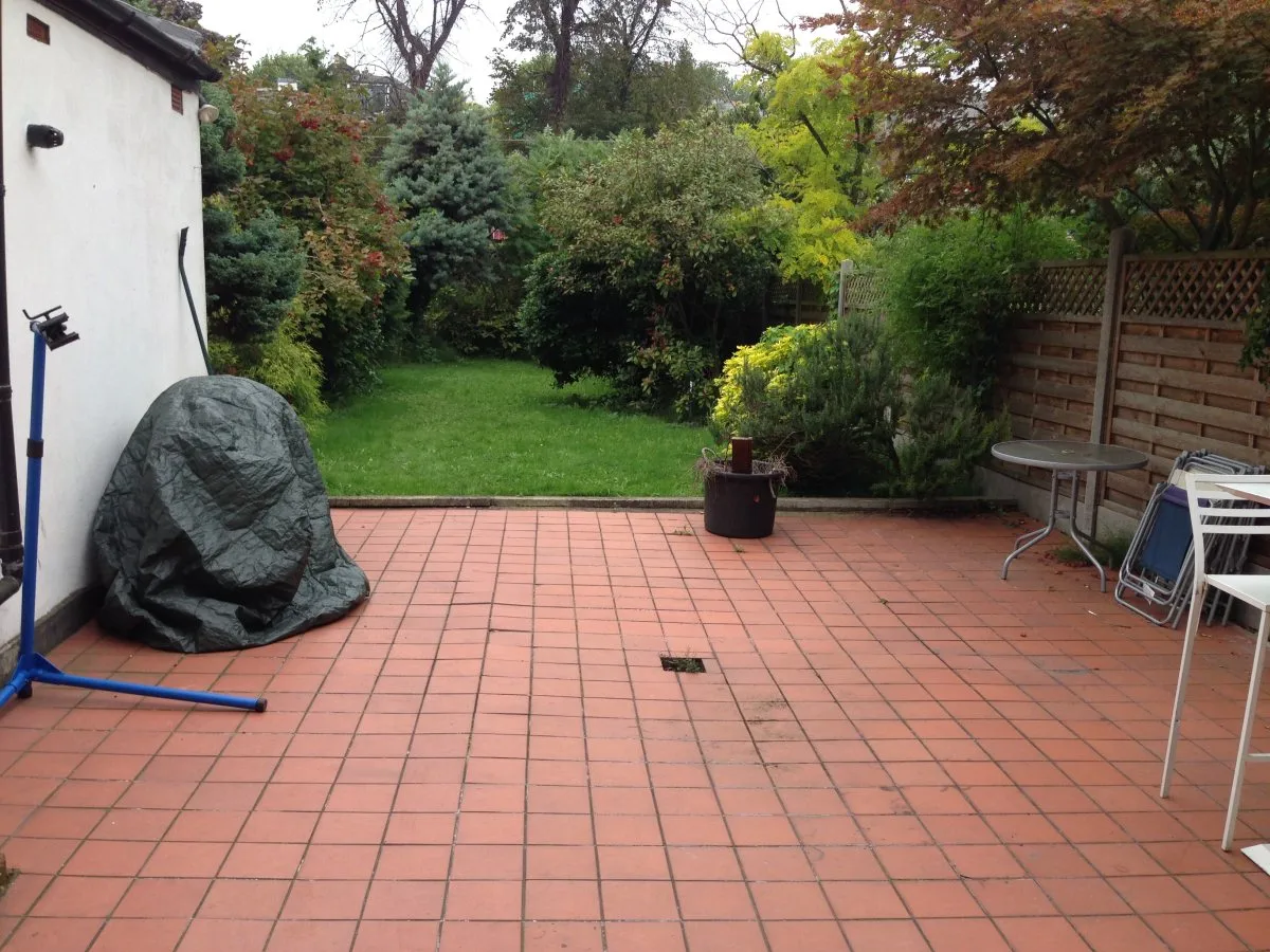 House Dyne Road in Greater London