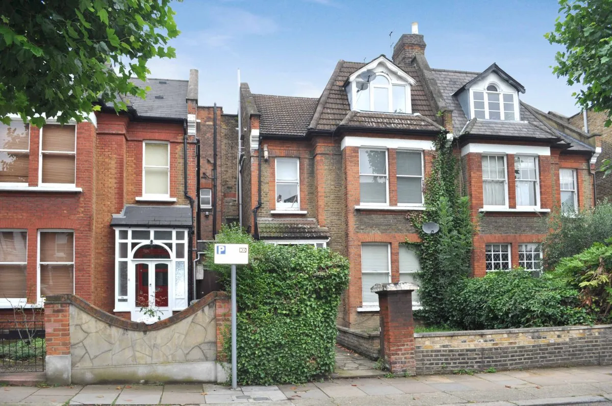 House Dyne Road in Greater London