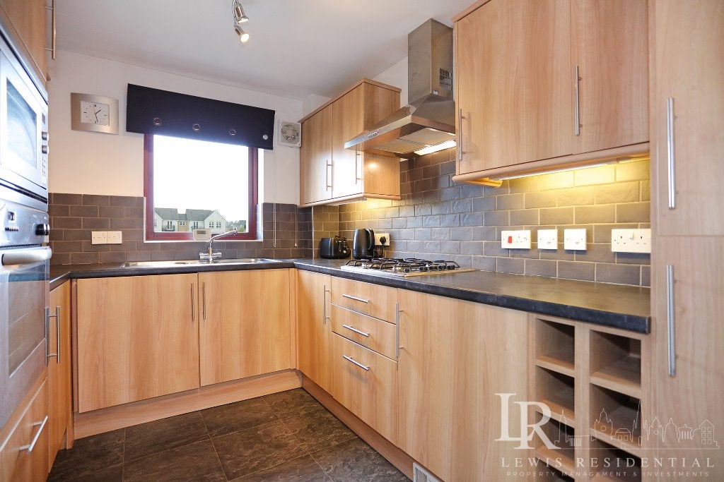 Flat Gylemuir Road in City of Edinburgh