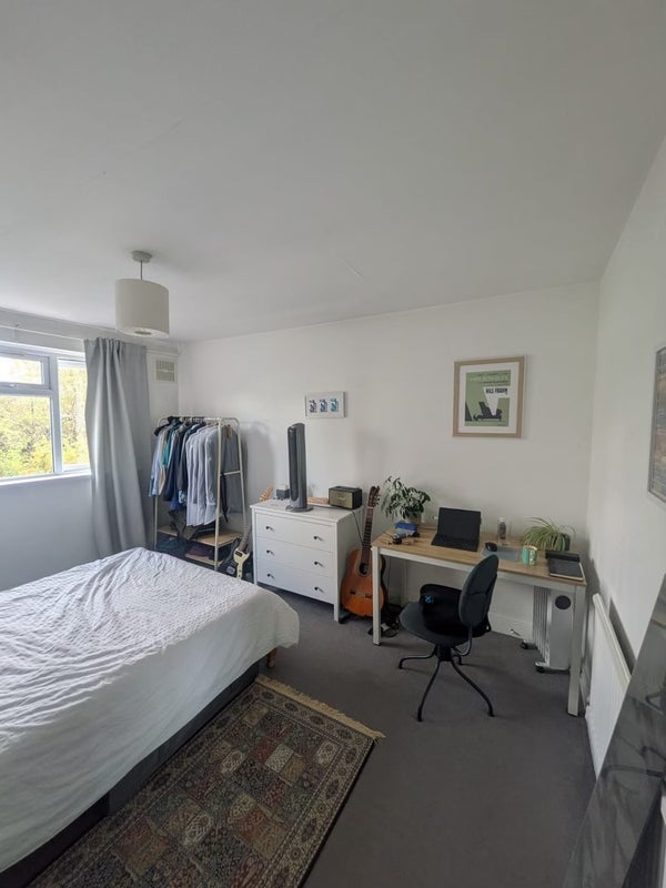 Room Middle Lane in Greater London
