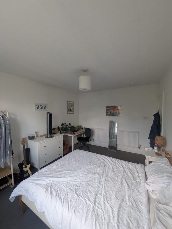 Room Middle Lane in Greater London