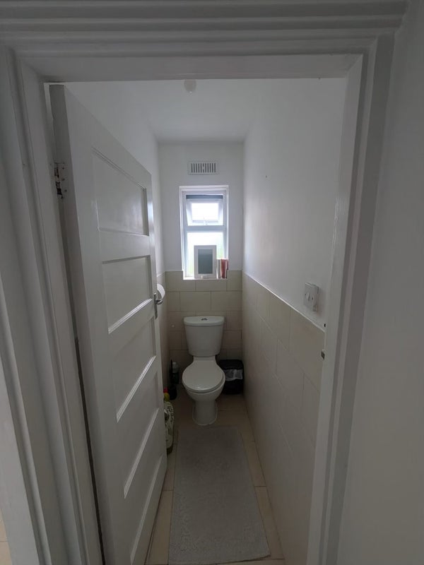 Room Middle Lane in Greater London