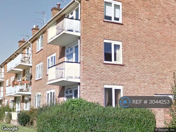 Flat Victoria Grove in Greater London