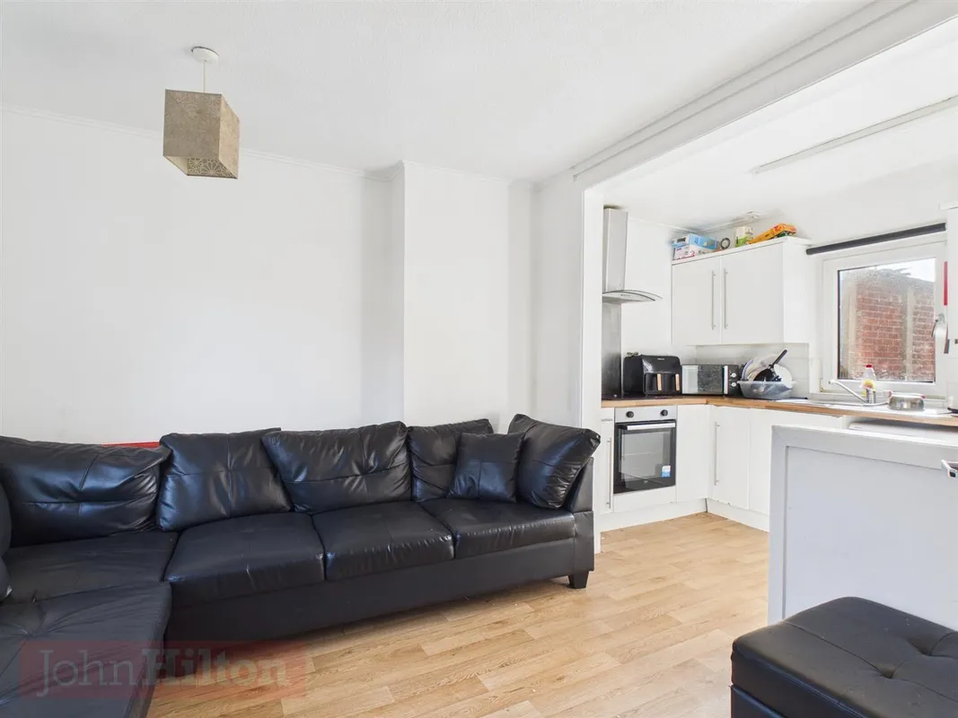 Flat Barcombe Road in Brighton