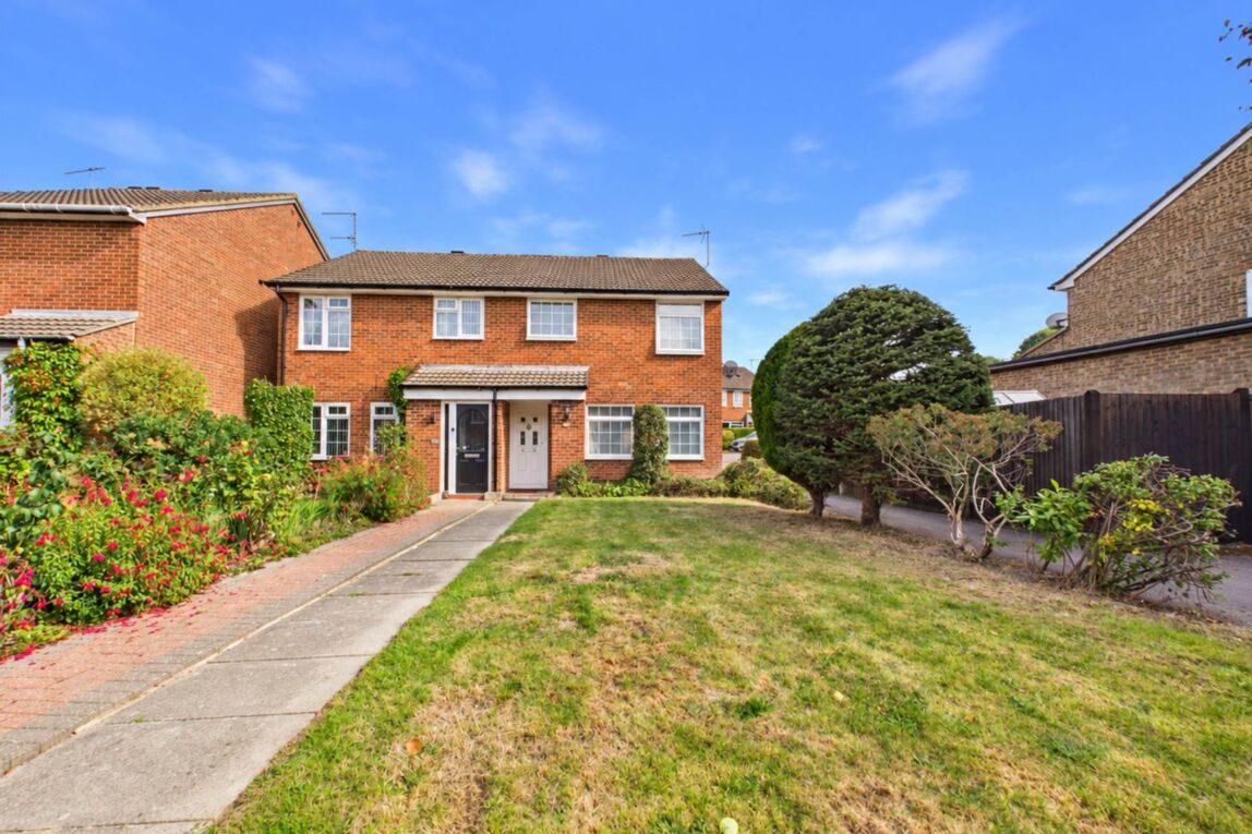 House Stirrup Way in Crawley