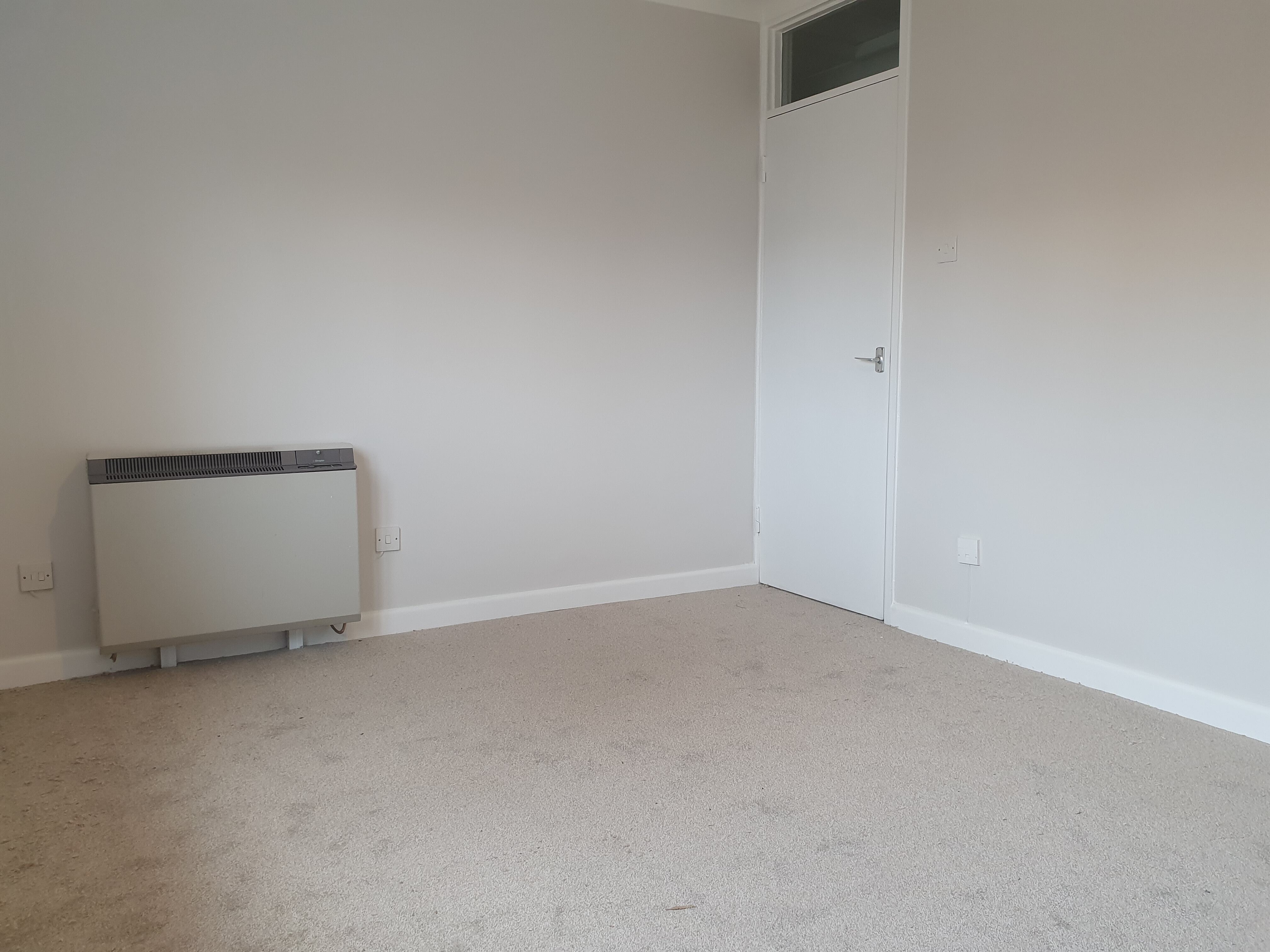 Flat Nightingale Grove in Southampton