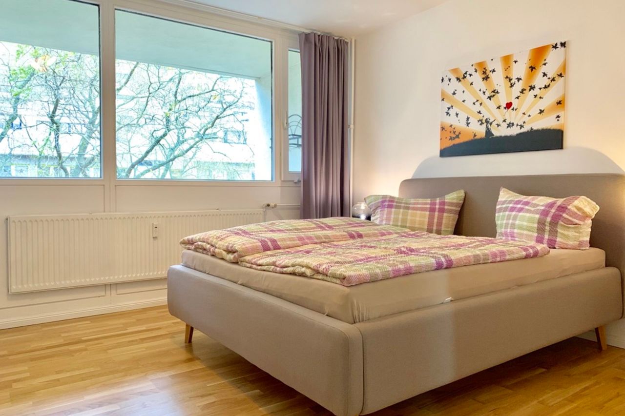 Wohnung Schlangenbader Straße in Berlin