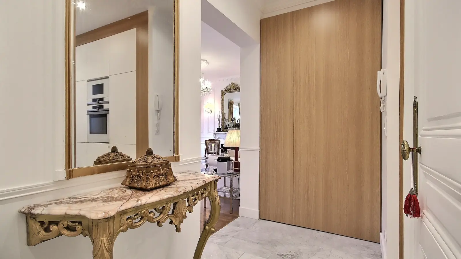 Flat Rue Pergolèse in Paris